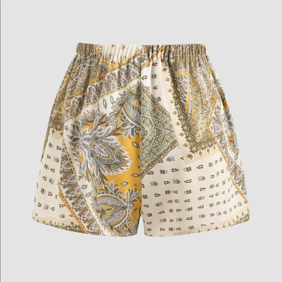 Boho Paisley Tie Front Tank Top Along With Boho Paisley Shorts - Picture 2 of 2